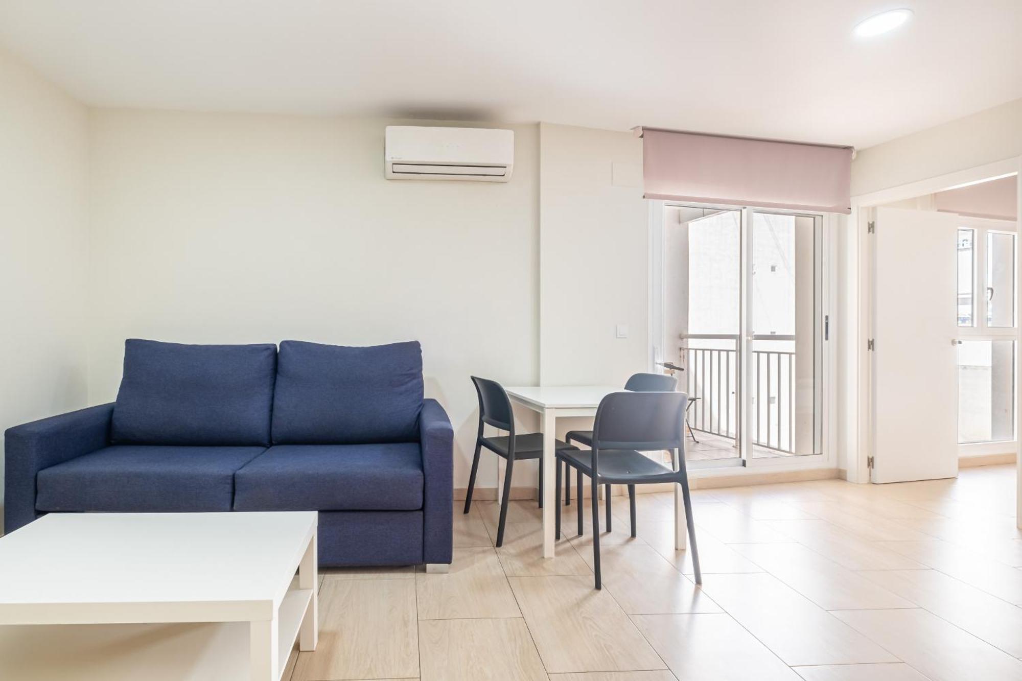 Apartamentos La Rosita Old Town Бенидорм Стая снимка