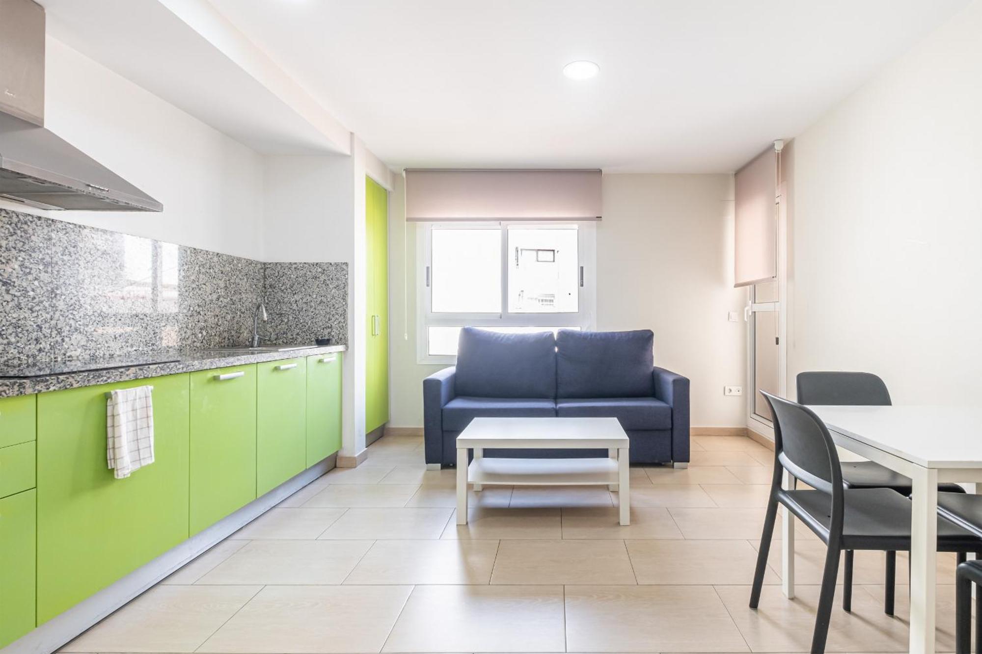 Apartamentos La Rosita Old Town Бенидорм Стая снимка